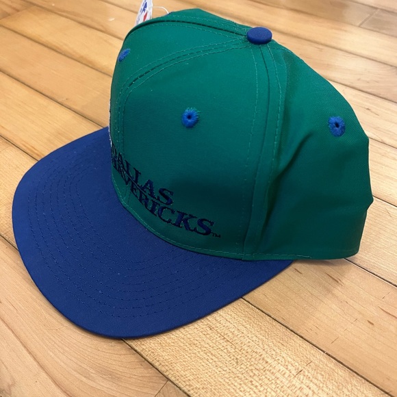 Dallas Mavericks SnapBack Hat - Picture 4 of 5